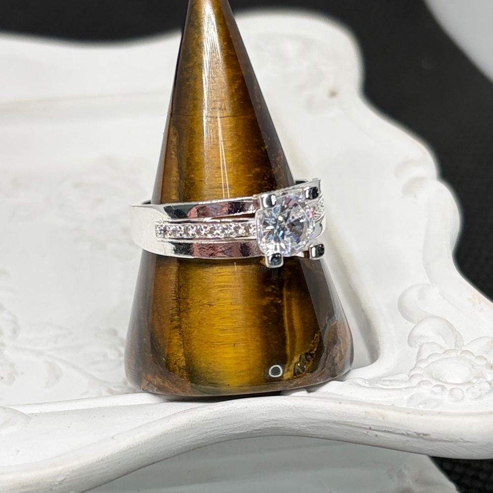 925 Sterling Silver Round Cut CZ with accented band ring